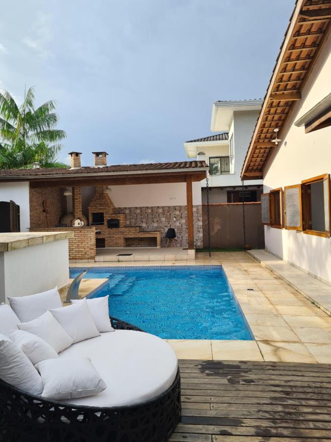 Linda Casa Em Fechado *
