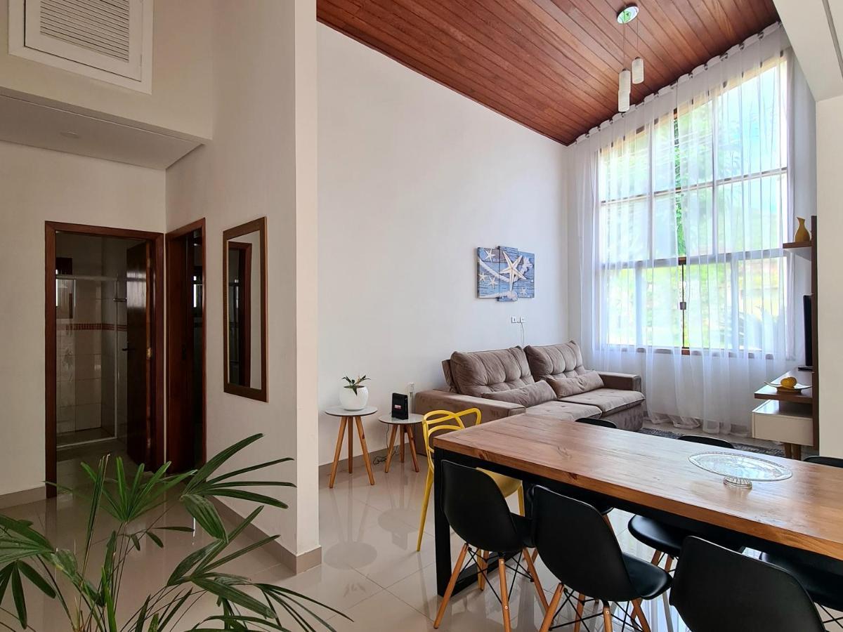 Linda Casa Em Fechado